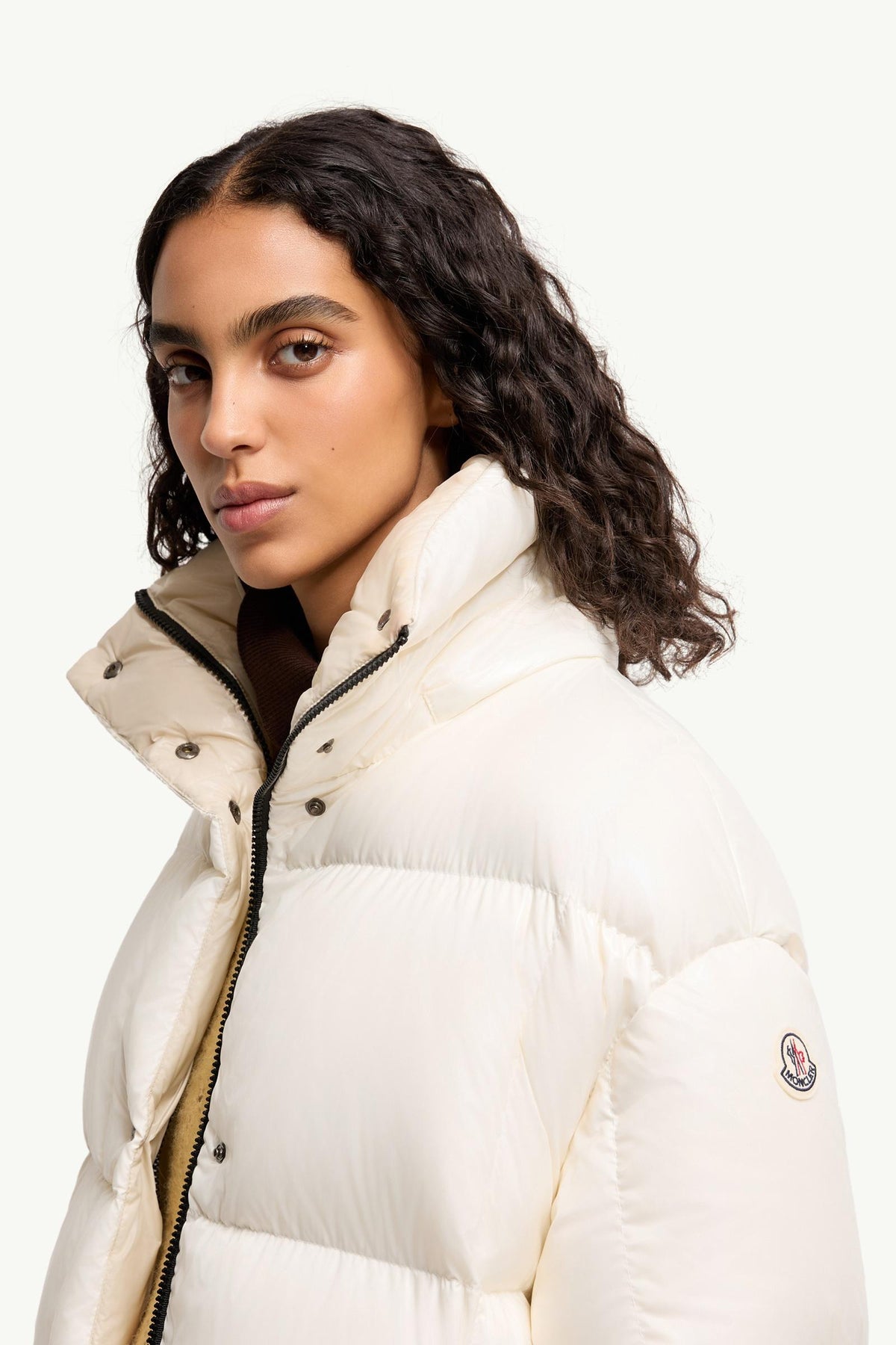 Moncler Parana Hooded Short Down Jacket – White