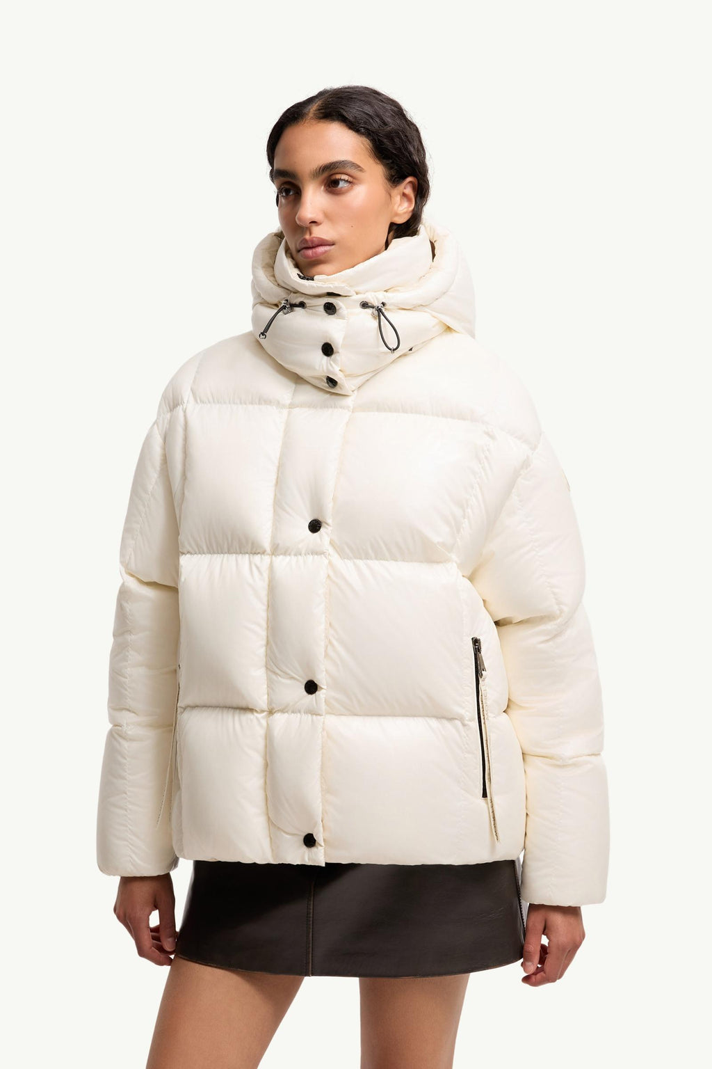 Moncler Parana Hooded Short Down Jacket – White