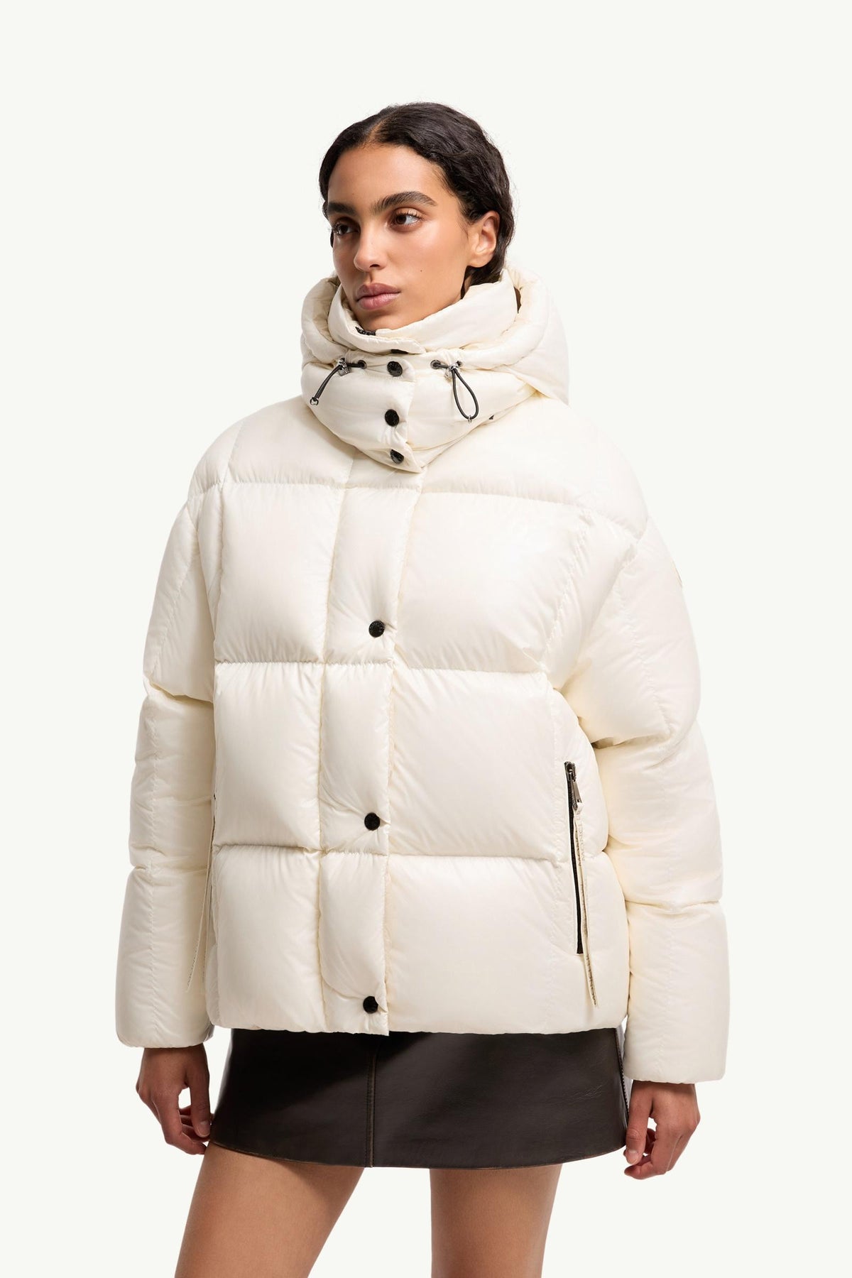 Moncler Parana Hooded Short Down Jacket – White