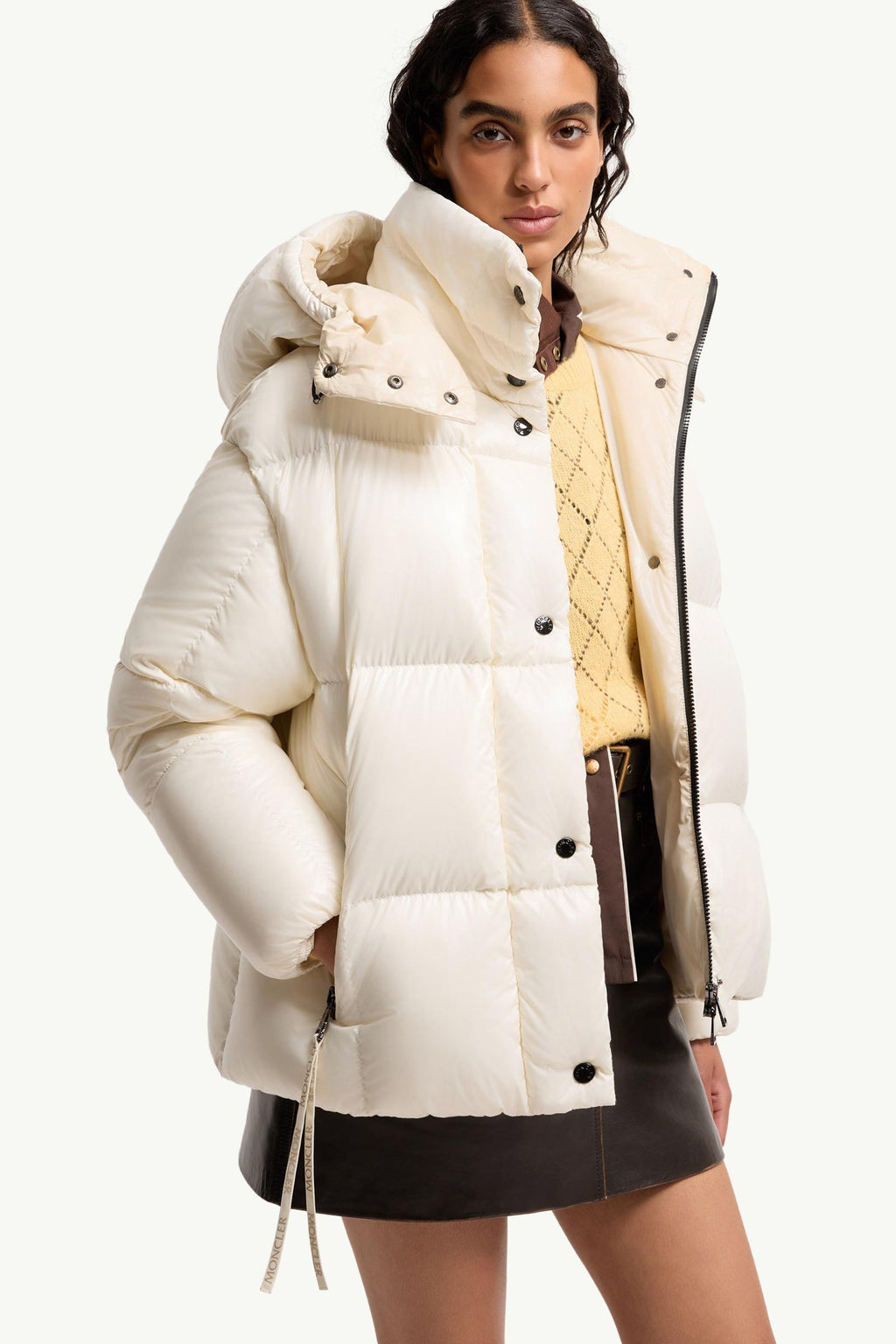 Moncler Parana Hooded Short Down Jacket – White