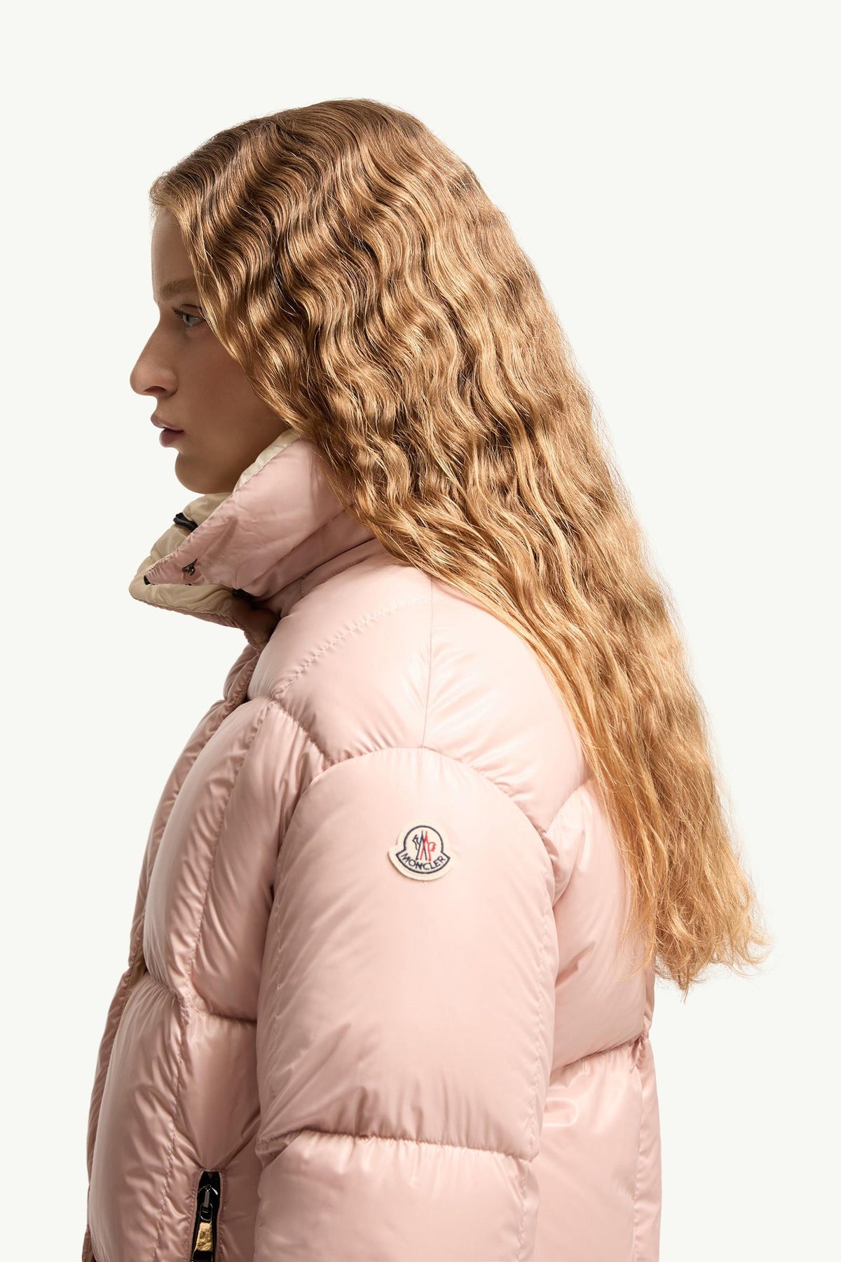 Moncler Parana Hooded Short Down Jacket – Light Pink