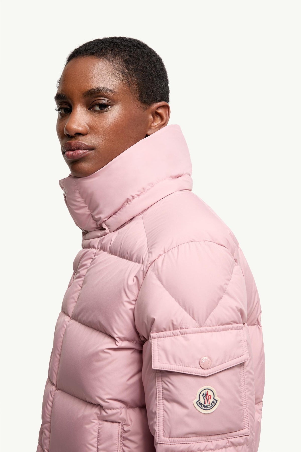 Moncler Maya 70 Hooded Short Down Jacket – Pink