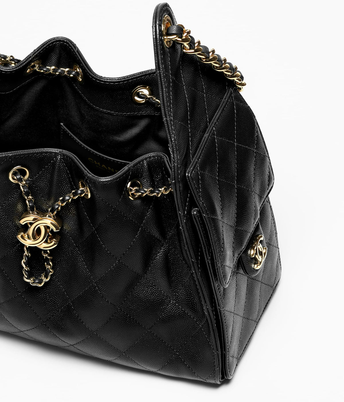 CHANEL 25 Small Handbag – Black